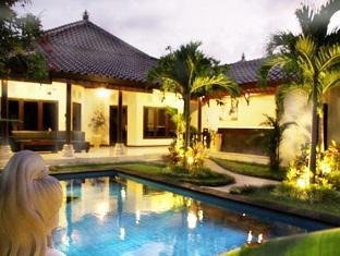 Villa Kurnia Kuta *